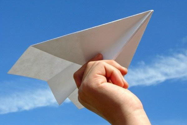 Бумажные самолетики в 7 часов вечера – акция Telegram в поддержку свободного интернета