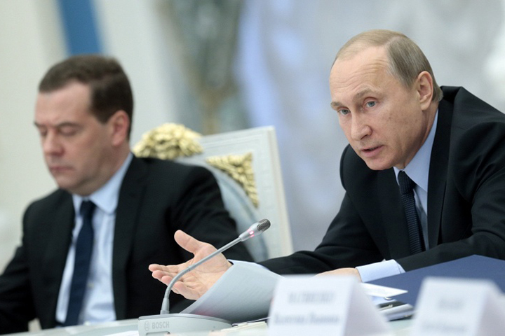 Путин дал поручение обеспечить села с населением от 100 человек бесплатным Интернетом